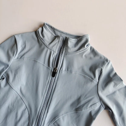 Women's Long Sleeved Zip Up Jacket