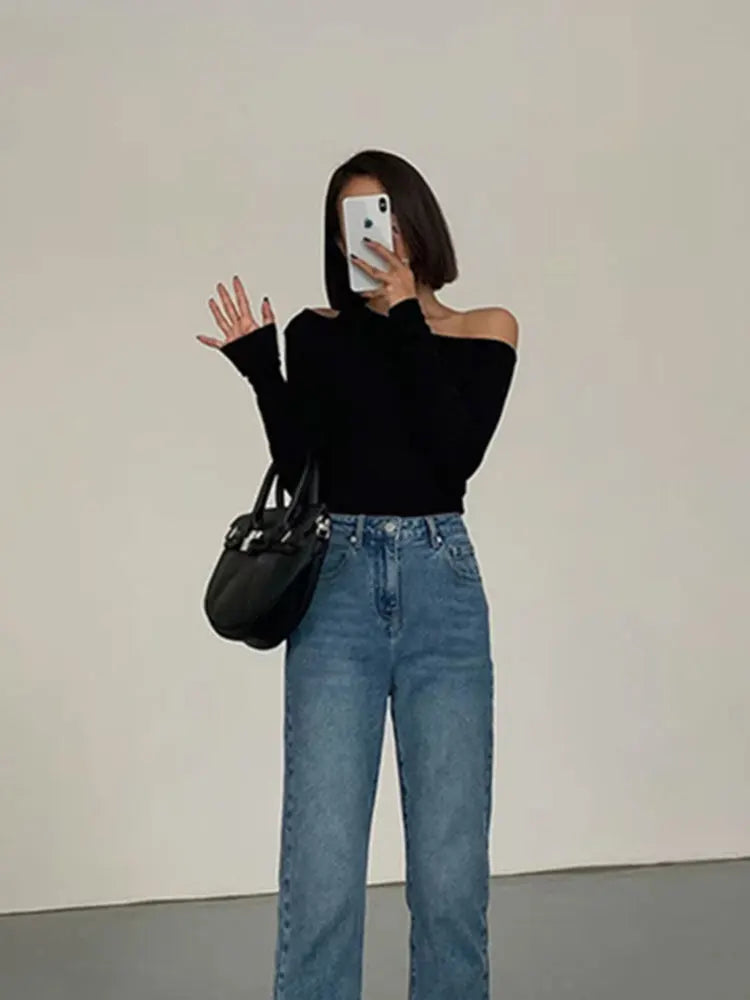 Women's Off-shoulder Long-sleeved Crop Top